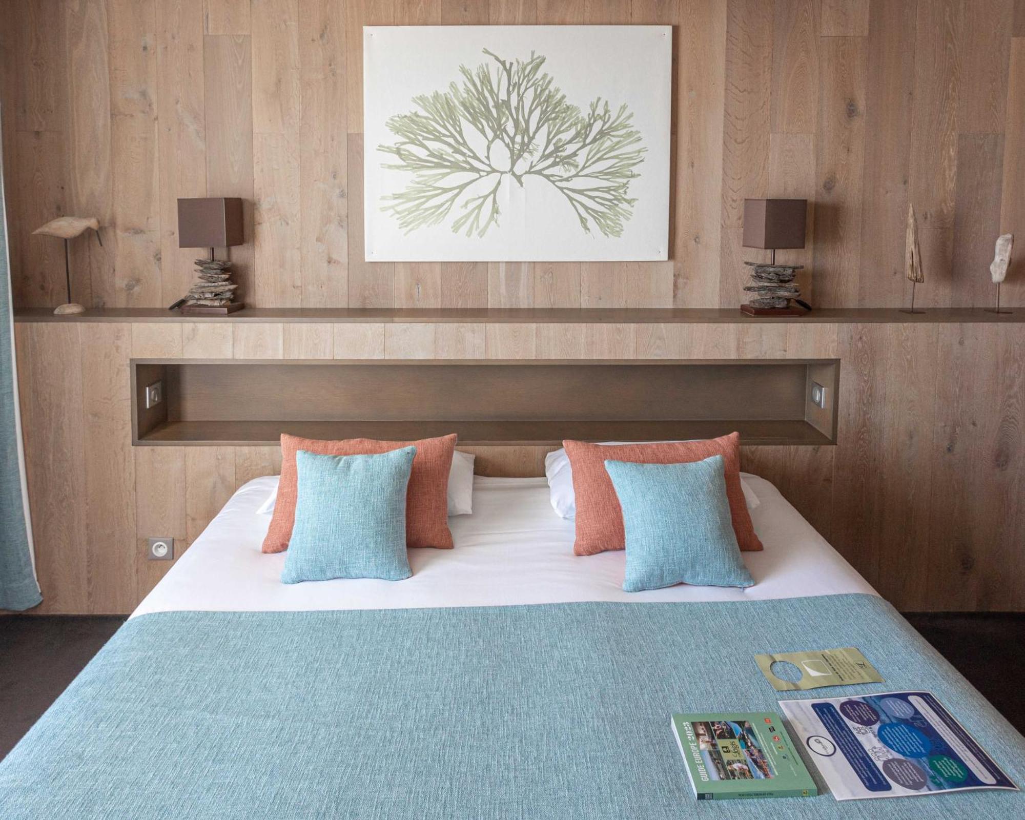 Logis Hotel Le Calluna Restaurant La Flottille Prefailles Luaran gambar